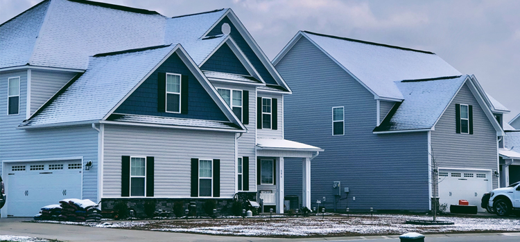 houses-in-winter