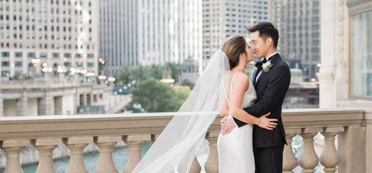 bride-and-groom-in-chicago