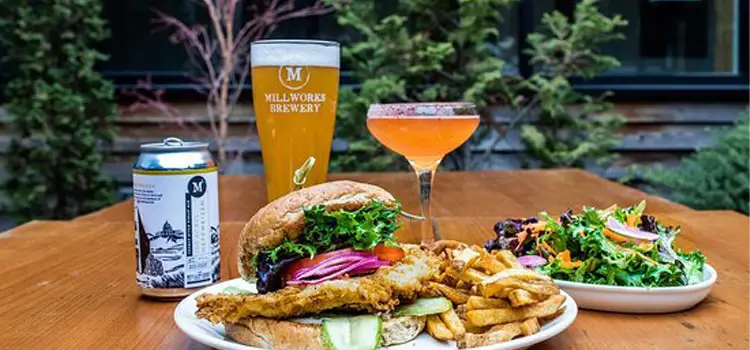 chicken-sandwich-with-beer-and-fries