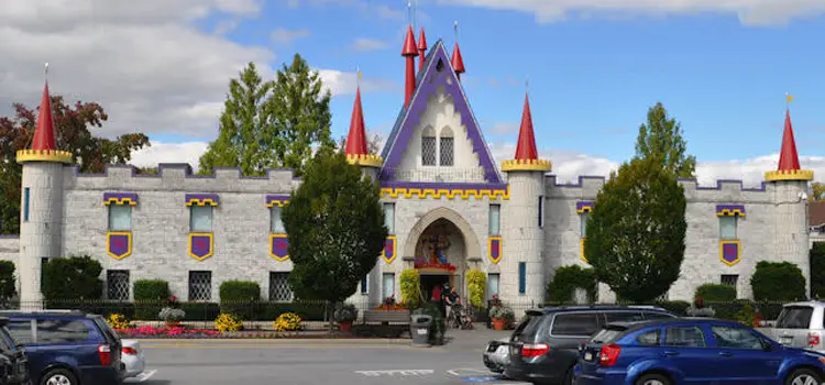 dutch wonderland castle in lancaster pa